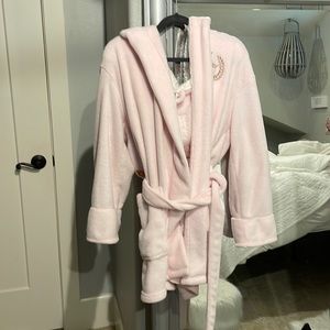 Super soft pink robe from pink! Size m/l